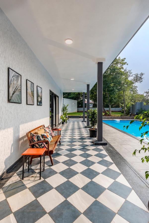 Saffronstays Mayfair Gardens 4 Bedroom Petfriendly Pool Villa 알리바그 외부 사진